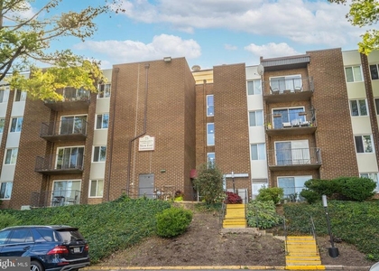 75 S Reynolds Street - Photo 1