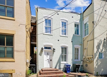 921 Cameron Street - Photo 1