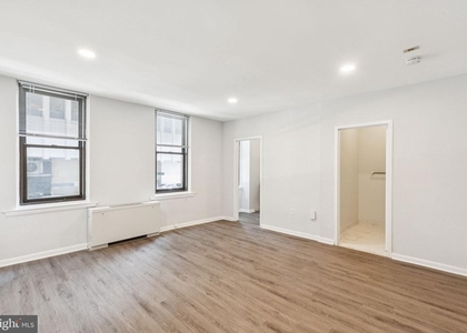 135 S 19th St - Photo 1