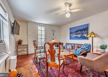 2007 Mount Vernon Street - Photo 1