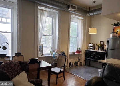 2008 Chestnut Street - Photo 1