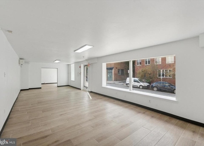 1538 Pine Street - Photo 1