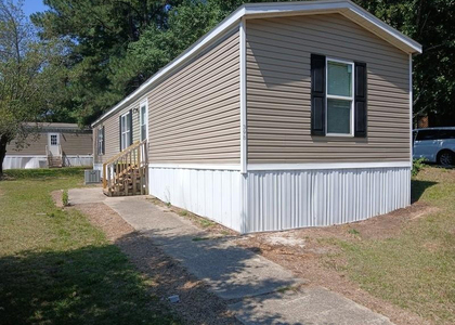 398 Bainbridge Ct - Photo 1