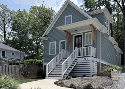 1709 F Street - Photo 1