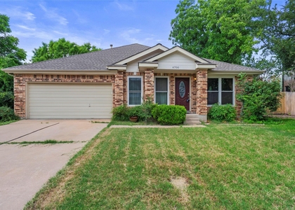 6700 Carisbrooke Ln - Photo 1