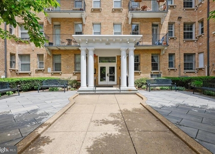 1401 Columbia Road Nw - Photo 1
