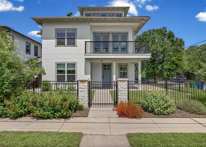 1301 San Bernard St - Photo 1