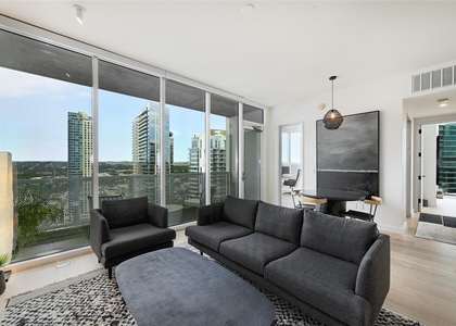 301 West Ave - Photo 1