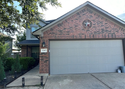 1247 Shadow Creek Blvd - Photo 1