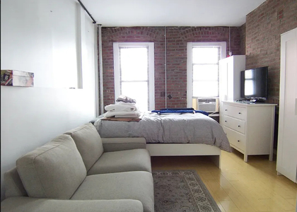 441 West 49th Street - Photo 1