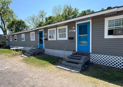 2405 Franklin Street - Photo 1