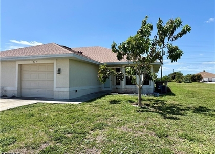 544 Se 7th Street - Photo 1