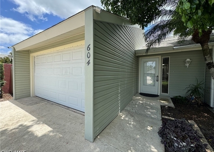 604 102nd Avenue N - Photo 1