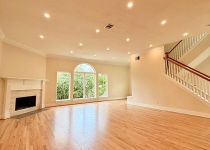 1323 Rosewood Street - Photo 1