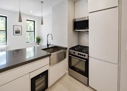 195 Stanton Street - Photo 1