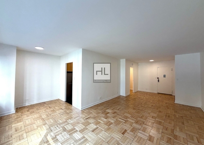 East 55th Street - Photo 1
