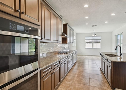 4512 Tatum Loop - Photo 1