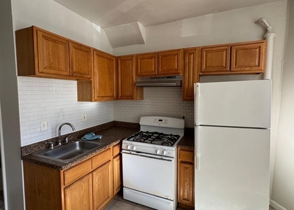 1873 Stratford Avenue - Photo 1
