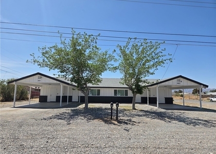 1083 E Calvada Boulevard - Photo 1
