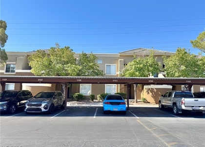 8070 W Russell Road - Photo 1