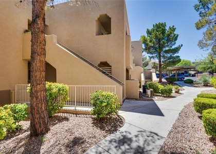 1900 Villa Palms Court - Photo 1
