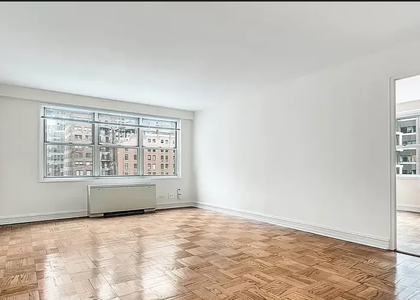 8th Avenue - Photo 1