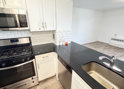 16-70 Bell Boulevard - Photo 1