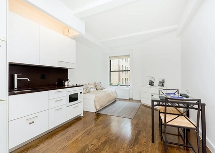 West 91st Street - Photo 1