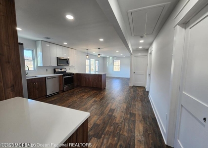 105 Summit Avenue - Photo 1