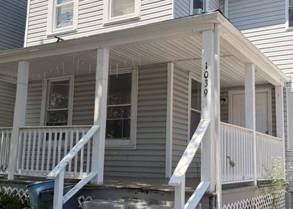 1039 Bangs Avenue - Photo 1