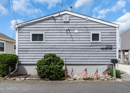 208 Mallard Lane - Photo 1