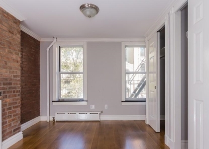 E 7th St. - Photo 1