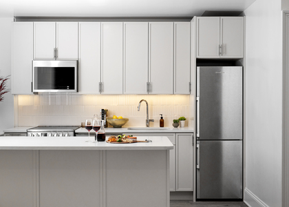West 34th Street - Photo 1