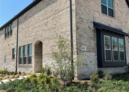 1056 Homestead Way - Photo 1