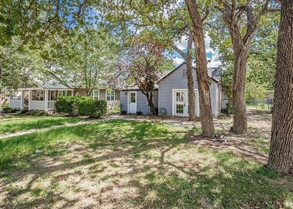 982 W Tarleton Street - Photo 1