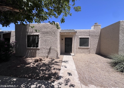 15601 N 27th Street - Photo 1