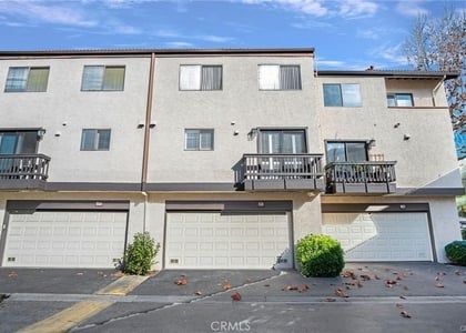 21800 Marylee - Photo 1