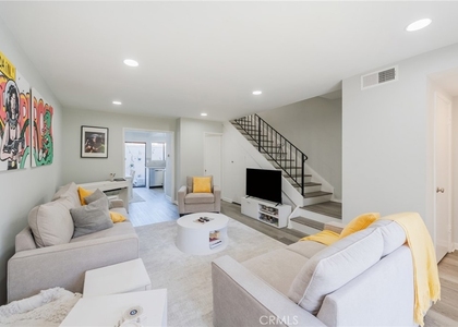 28033 Ridgebluff Court - Photo 1