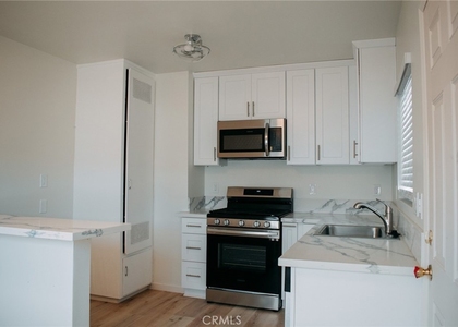 21004 Henrietta - Photo 1