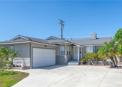 1817 E Morava Avenue - Photo 1