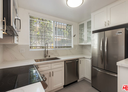 1411 N Harper Avenue - Photo 1
