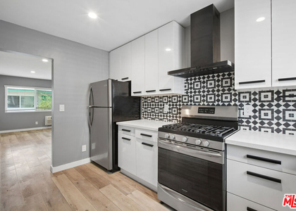 252 S New Hampshire - Photo 1