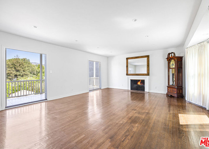 2411 St George Street - Photo 1