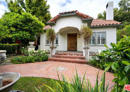 521 Westbourne Drive - Photo 1