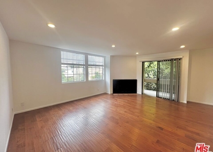 750 N Kings Road - Photo 1