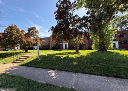 1400 Kenmore Avenue - Photo 1