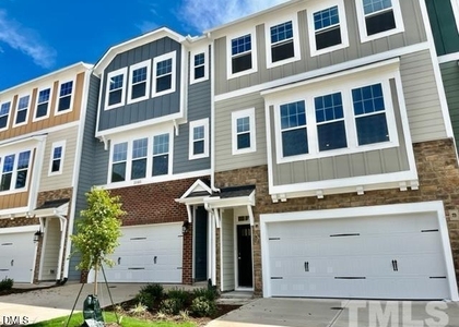 1038 Manorhaven Drive - Photo 1