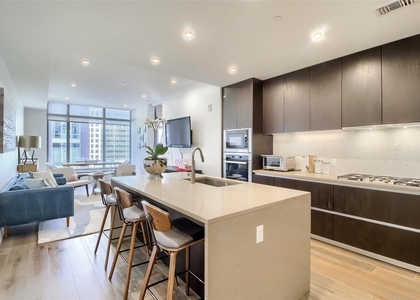 501 West Ave - Photo 1