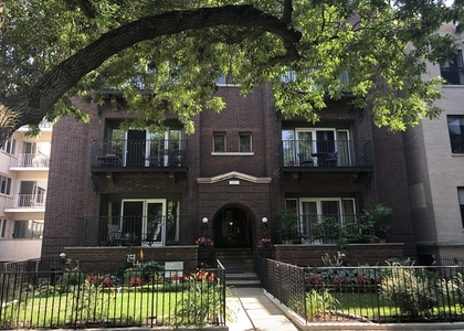 1101 W Pratt Boulevard - Photo 1
