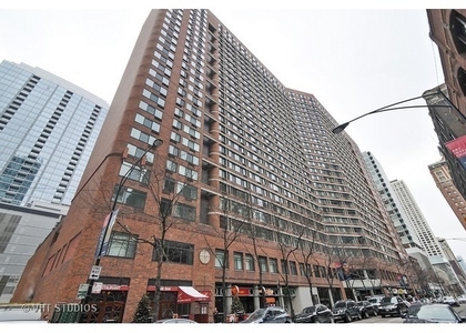 211 E Ohio Street - Photo 1
